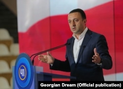 Irakli Garibasvili kormánypártját, a Georgiai Álmot alaposan megsebezheti az önkormányzati választásokon a megfigyelési ügy