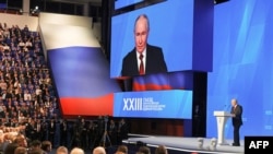 Vladimir Putin vorbind la cel de-al 23-lea Congres al partidului „Rusia Unită”, desfășurat la Moscova pe 28 iunie 2026.
