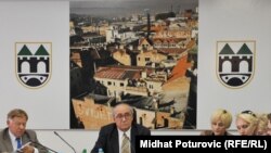 Hrvatsko narodno vijeće u Sarajevu je organizovalo raspravu o temi "Politička ravnopravnost Hrvata u BiH?), 28. juni 2011