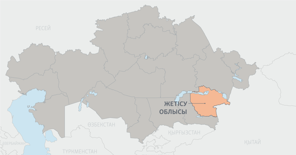 Көліктің капотында өзін біреуге беріп жатқан әйелдің орысша порно фотосы