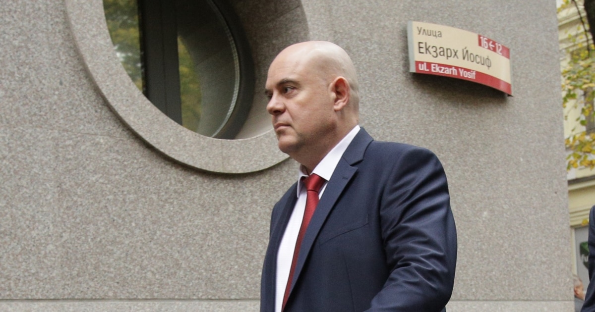 Bulgaria Confirms Chief Prosecutor’s Appointment Despite Veto, Protests