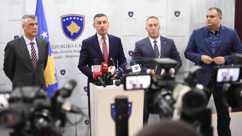Увозните такси за Србија ја разнишаа косовската влада