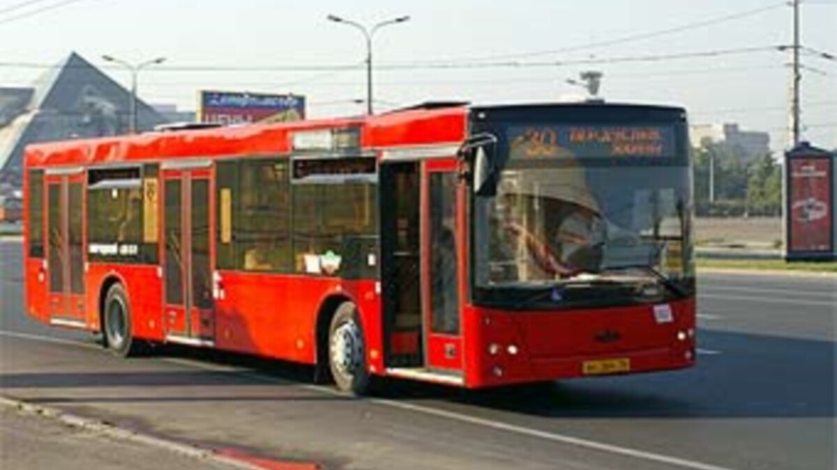 103 автобус казань. МАЗ 203. Автобус МАЗ красный. МАЗ 103 Казань. Колпинский Автобусный парк маз203.