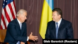 Тагачасны віцэ-прэзыдэнт ЗША Джо Байдэн і лідэр «Партыі рэгіёнаў» Віктар Януковіч, 21 Ліпеня 2009 году