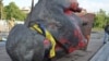 На Украине, в Николаеве снесен очередной памятник Ленину 