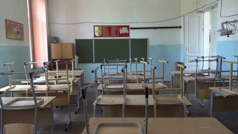 Десять учителей сухумских школ заразились коронавирусной инфекцией