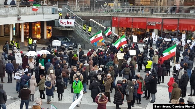 The Iranian community in Stockholm, Sweden and their Swedish supporters gathered to show their solidarity with demnstrators in Iran. January 2018.