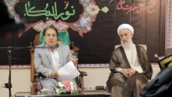 در مراسم‌های مجمع افرادی همچون کاظم صدیقی، امام جمعه موقت تهران، سخنرانی می‌کنند