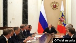 Президент России Владимир Путин проводит совещание Совбеза РФ, архивное фото