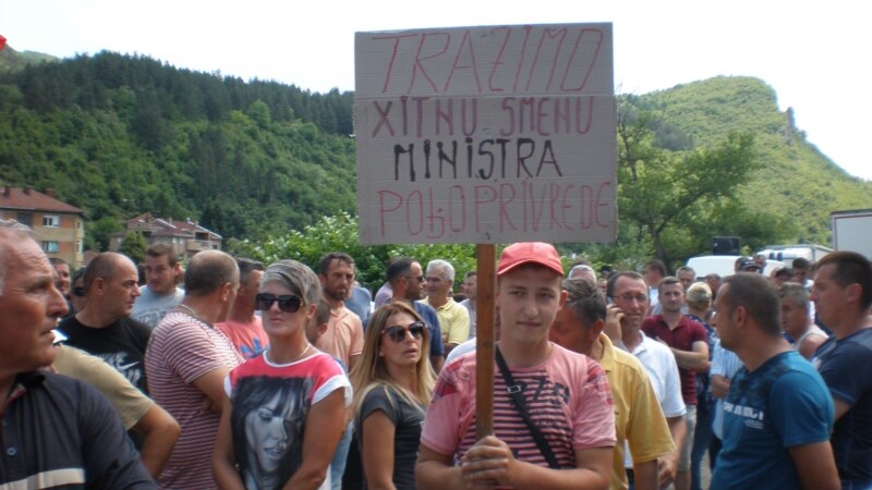 Malinari nastavili blokadu magistrale ka Crnoj Gori