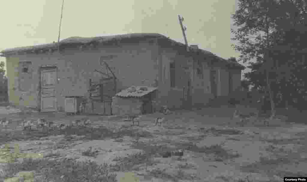 Служебно-жилой дом метеостанции Караван.