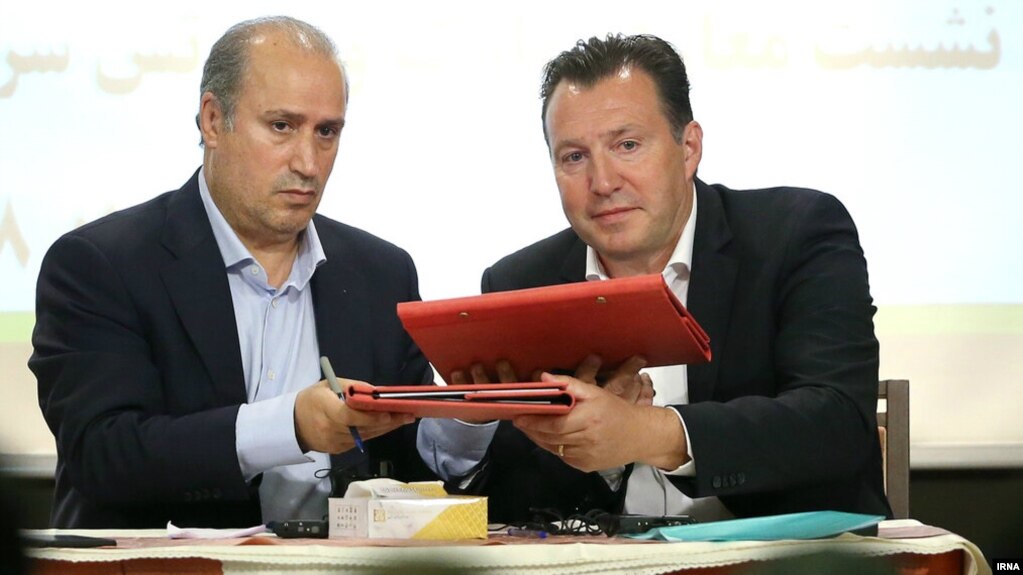 مهدی تاج، رئیس سابق فدراسیون، مبلغ قرارداد با مارک ویلموتس را ۲.۲ میلیون دلار عنوان کرده بود