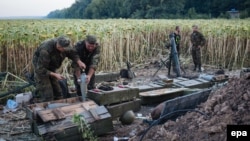 Українські військовослужбовці під Іловайськом. 10 серпня 2014 року