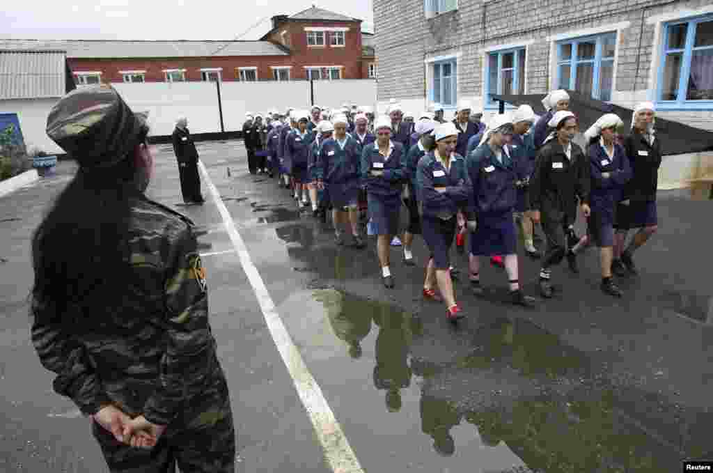 Žene na odsluženju kazni u zatvorskom kampu u sibirskom gradu Krasnojarsk, 5. septembar 2007. Foto: REUTERS / Ilya Naymushin 