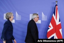 May u razgovoru sa Junckerom u nedjelju nije dobila očekivanu podršku za svoj plan