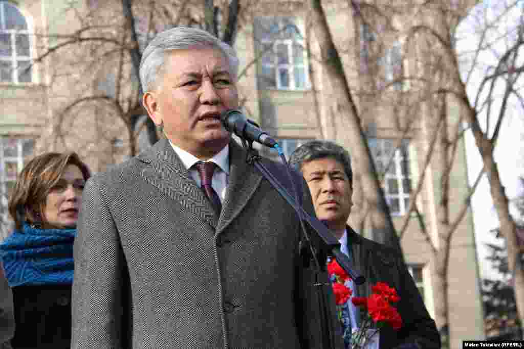 4 декабря в Бишкеке мэр столицы Иса Омуркулов заявил о своем добровольном уходе с поста.