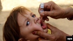 Əfqanıstanda uşaqlara poliomielit peyvəndi verilir. 11 iyul, 2017