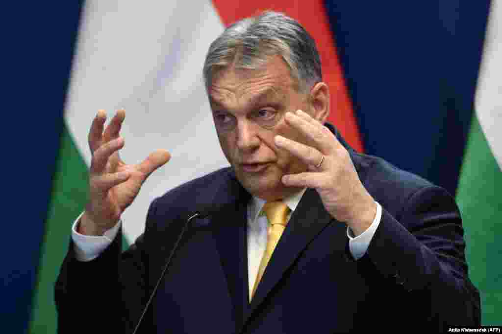 БЕЛГИЈА / УНГАРИЈА - Европската народна партија реши да ја продолжи суспензијата на унгарската владејачка партија Фидес, на Виктор Орбан, на неодредено време. Оваа партија беше исклучена од најголемата групација во Европскиот парламент во март минатата година поради застој на демократијата во таа земја и нападите врз Европската комисија.