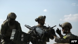 Участники военных действий в окрестностях города Ракка, предположительно спецназ США, май 2016