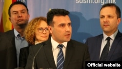 Zoran Zaev (öndə)