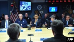 Президент США Барак Обама на совещании, посвященном устранению последствий урагана "Сэнди". Вашингтон, 31 октября 2012 года. 