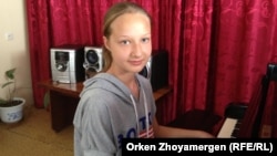 Ольга Вернигорова, ученица 7-го класса Аккольской музыкальной школы. Акмолинская область, 17 июня 2013 года.
