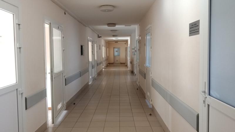 В Гудаутском госпитале остаются двое пациентов с коронавирусом