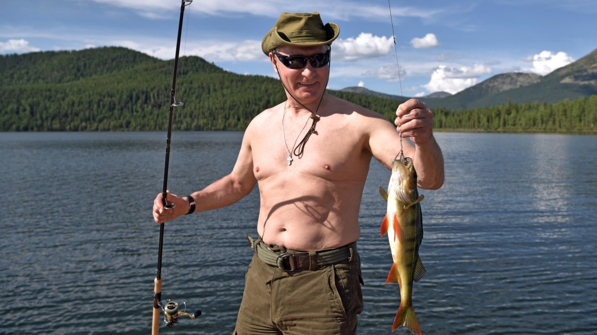 Russian Social Network Guru Calls For Putin Shirtless Challenge