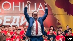 Лидерот на ВМРО-ДПМНЕ Христијан Мицкоски на протест во Скопје на 2 јуни 2018