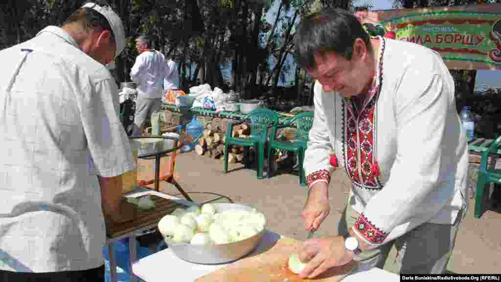 Активна підготовка: команди варять борщі