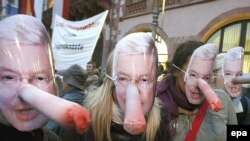 По мнению гессенских избирателей, у премьера Коха от постоянного вранья обязательно должен был вырасти нос как у Пиноккио