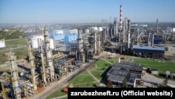 Нефтеперерабатывающий завод в Восточной Европе. Иллюстративное фото.