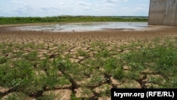 Міжгірське водосховище у Криму 