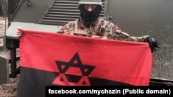 Воїн, який воює на боці України у війні з Росією. Фото зі сторінки Натана Хазіна у Facebook (www.facebook.com/nychazin)
