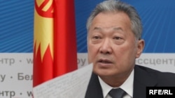 Ousted Kyrgyz President Kurmanbek Bakiev at a press conference in Minsk on April 23