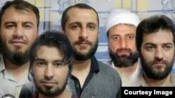 تصویری که وبسایت هرانا از پنجنفر از زندانیان سنیمذهب محکوم به اعدام منتشر کرده است