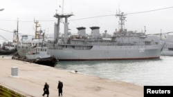 Разведывательный корабль «Славутич». Севастополь, 20 марта 2014 года