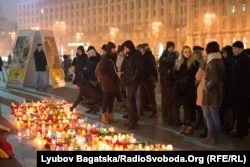 Траурная акция в Киеве по жертвам обстрела Мариуполя. Киев, ночь с 24 на 25 января