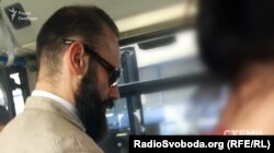 Суддя Артур Ємельянов в аеропорту Відня