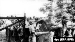 Est germanii care în 19 august 1989 au putut pleca din lagărul comunist în spațiul european: gardul care separa Ungaria de Austria lângă Sopron, fotografie făcută în urmă cu 31 de ani.