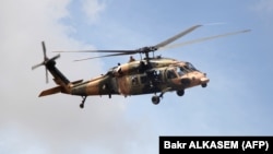 Un elicopter Black Hawk în Siria