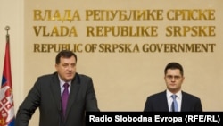 Premijer Milorad Dodik na sastanku sa Vukom Jeremićem u Banjaluci, 3. novembar 2010. Foto: Boris Miljević