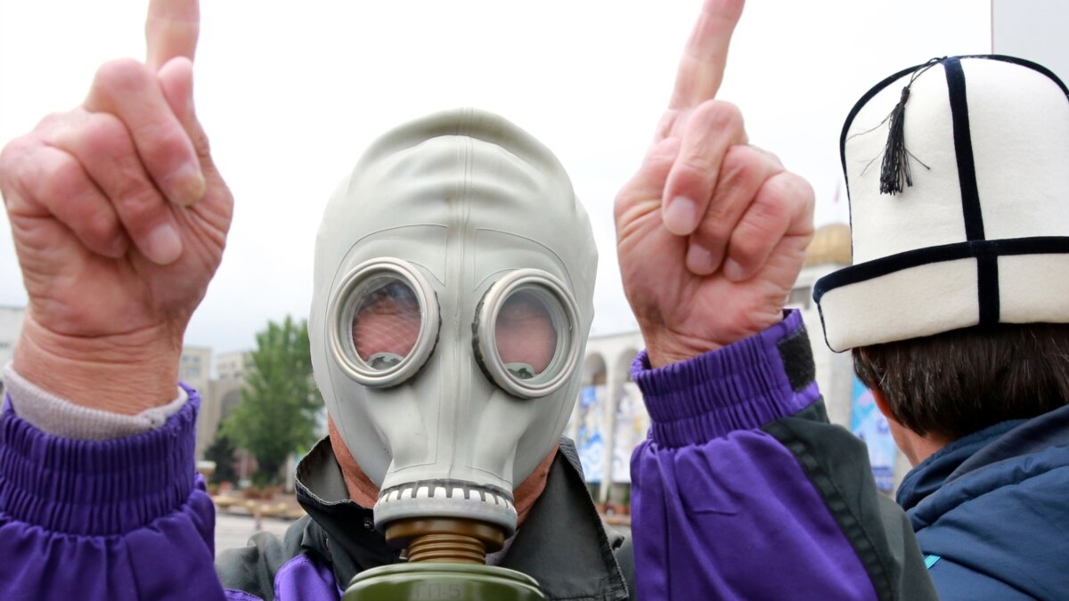 В Новокузнецке власти просят жителей купить противогазы из-за угрозы ...