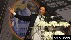 “Talybanyň” sözçüsi Yslamabatda Pakistanyň premýer-ministri Imran Khan bilen hem gepleşikleriň geçiriljekdigini aýtdy.