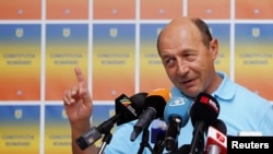 Triana Băsescu în iulie 2012, după suspendarea sa din funcția de președinte