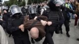 grab Police Detain Hundreds At Opposition Rally In Moscow