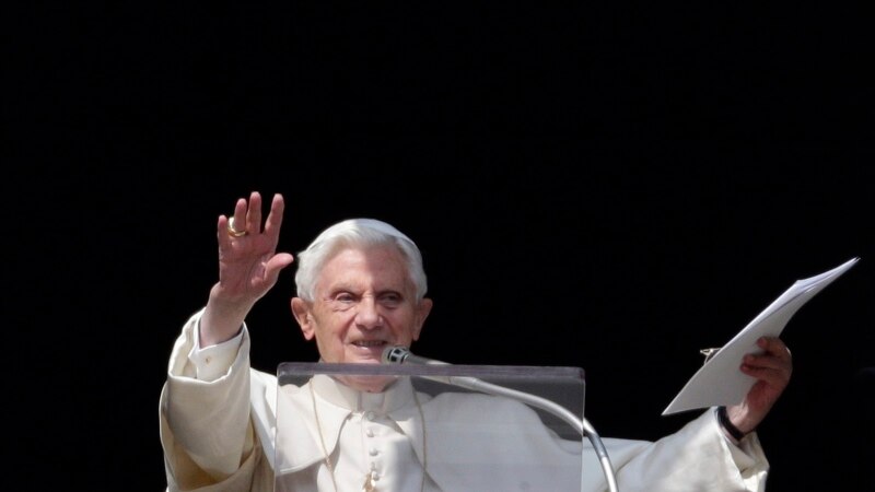 Мурдагы Рим папасы Бенедикт XVI көз жумду