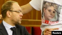 Адвокат Сергей Власенко на заседании Верховной Рады. Ноябрь 2013 года