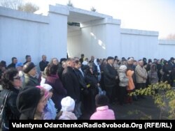 Під час вшанування жертв Голокосту. Рівне, 6 листопада 2011 рік