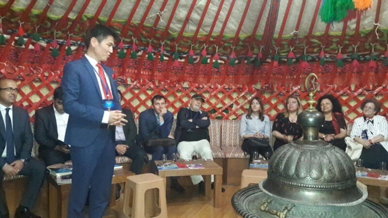 Кыргыз акындары Түркияда эл аралык фестивалга катышууда